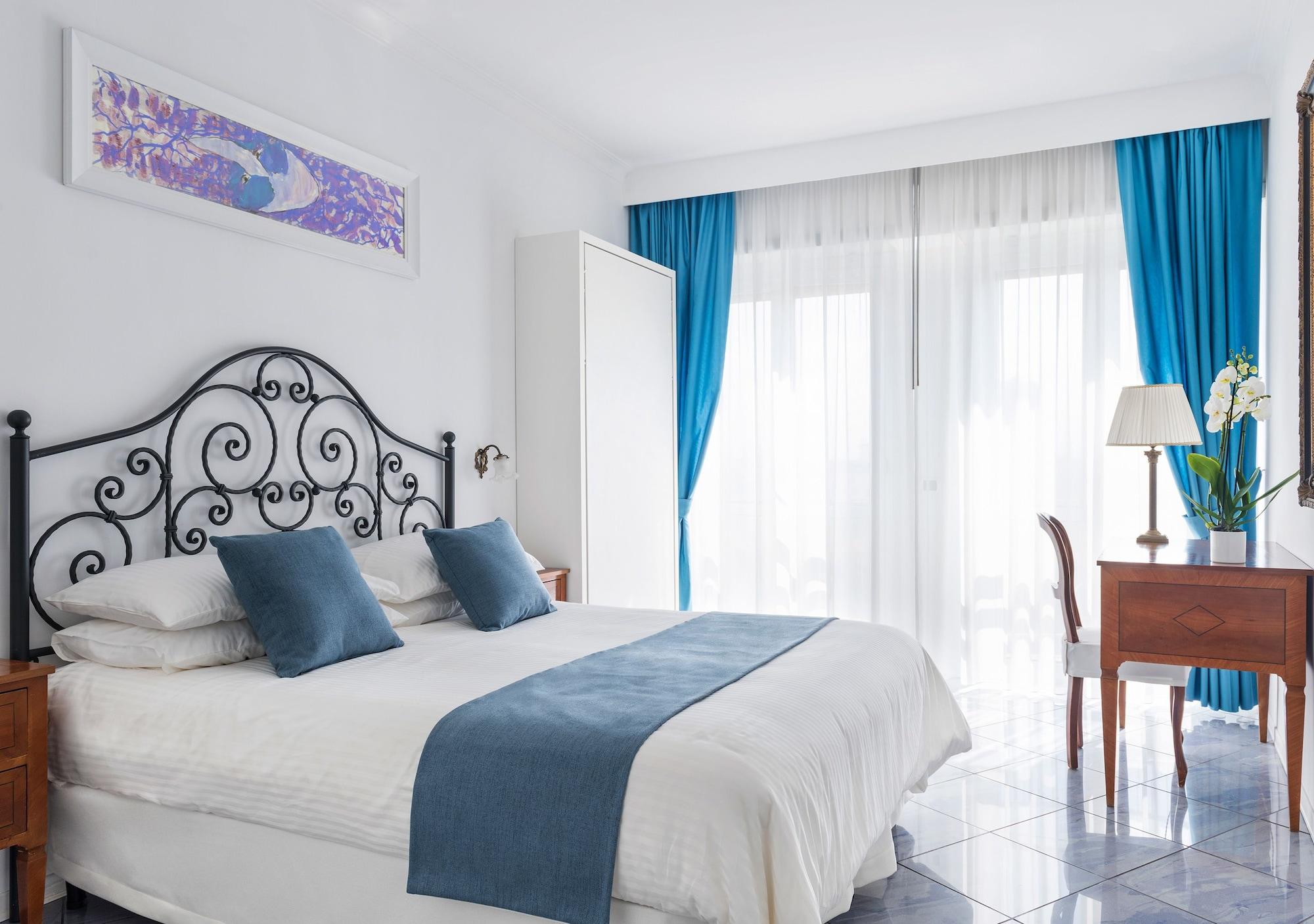 Fiorentini Residence Napoli ภายนอก รูปภาพ