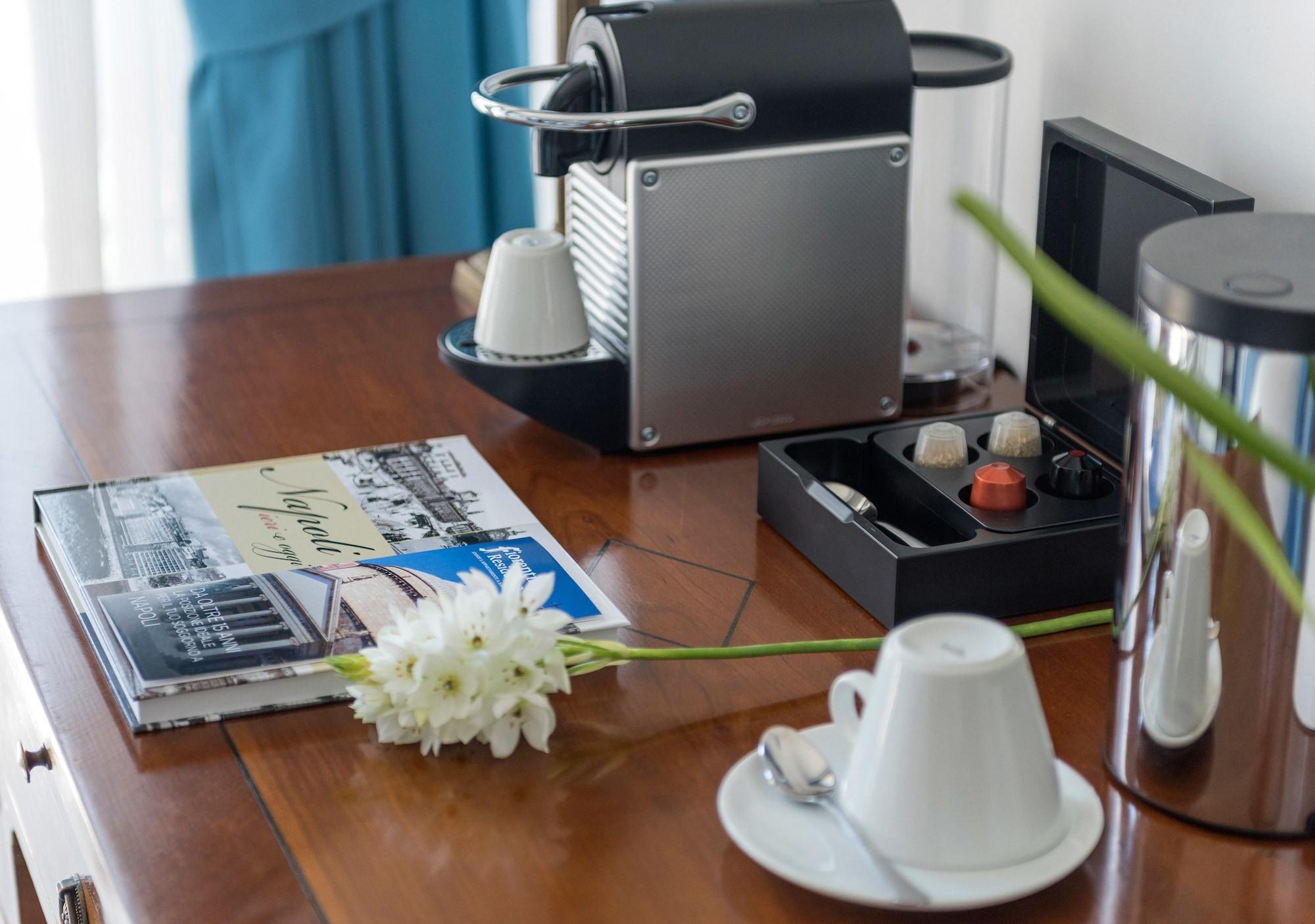 Fiorentini Residence Napoli ภายนอก รูปภาพ